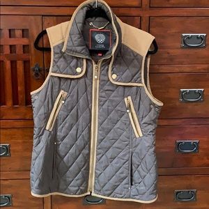 Hunter green Vince Camuto quilted vest